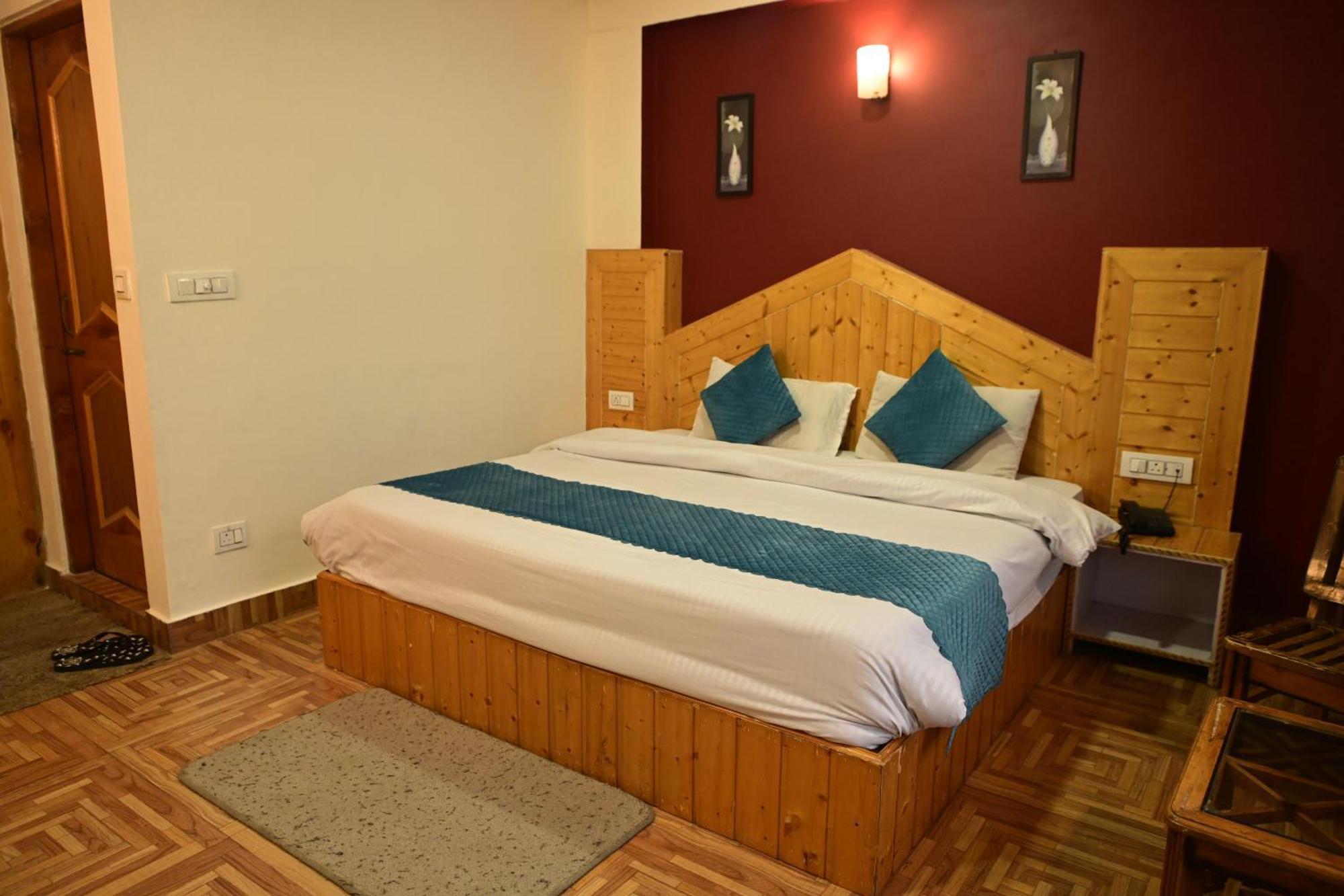 Krishana Cottage A Pure Veg !!!300 M From Hadimba Temple!!!Balcony Rooms!!!Veg Restaurant!!!Couple Friendly!!!Family Cottage!!! Manali  Exterior photo