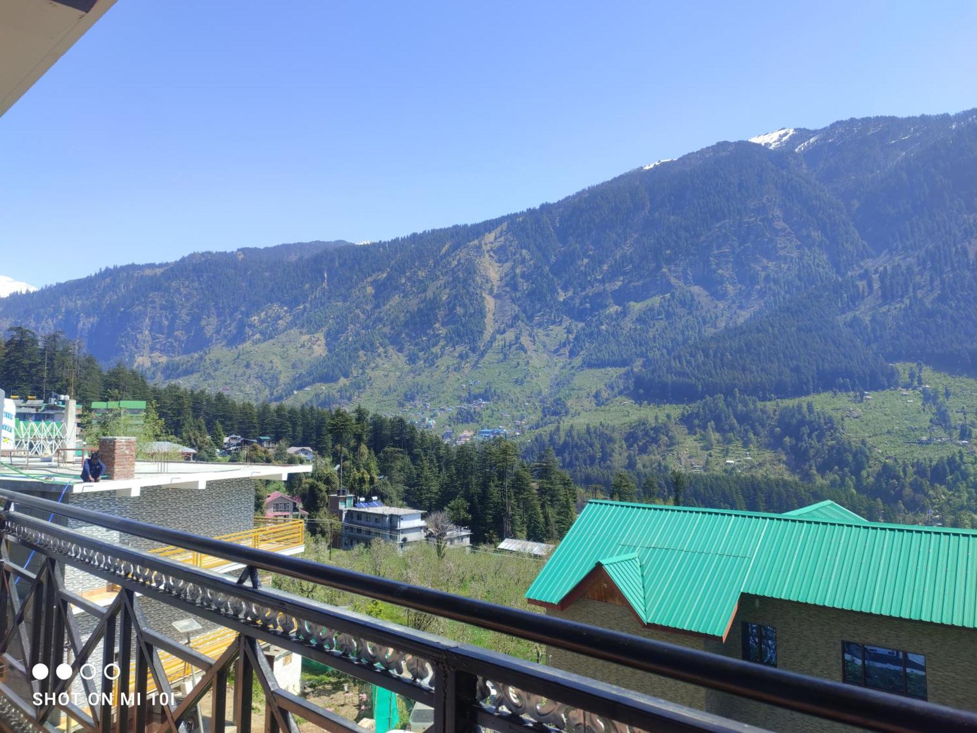 Krishana Cottage A Pure Veg !!!300 M From Hadimba Temple!!!Balcony Rooms!!!Veg Restaurant!!!Couple Friendly!!!Family Cottage!!! Manali  Exterior photo